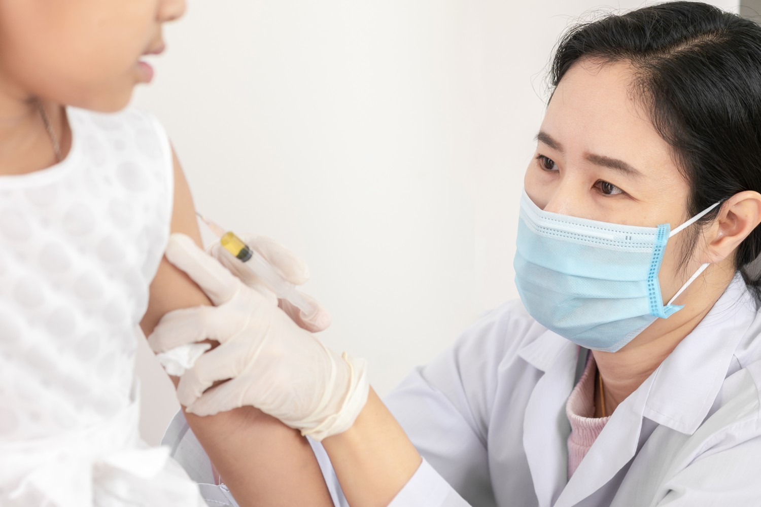 Tiêm phòng giúp tăng đề kháng cho trẻ