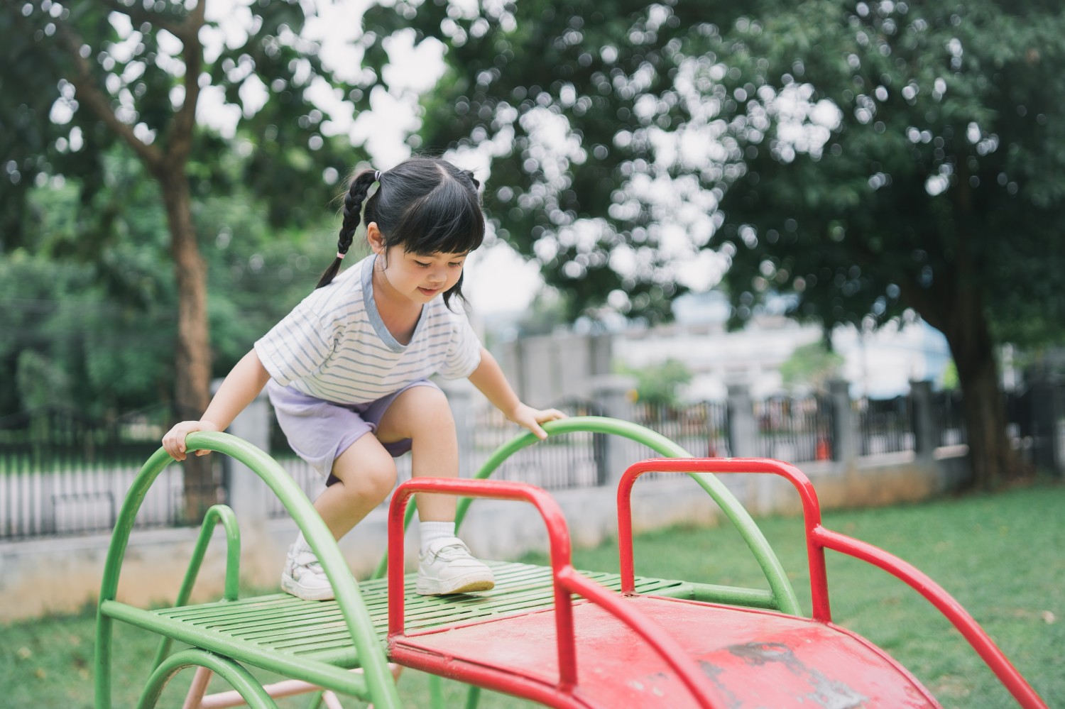 Khuyến khích trẻ vận động để phòng ngừa ốm vặt