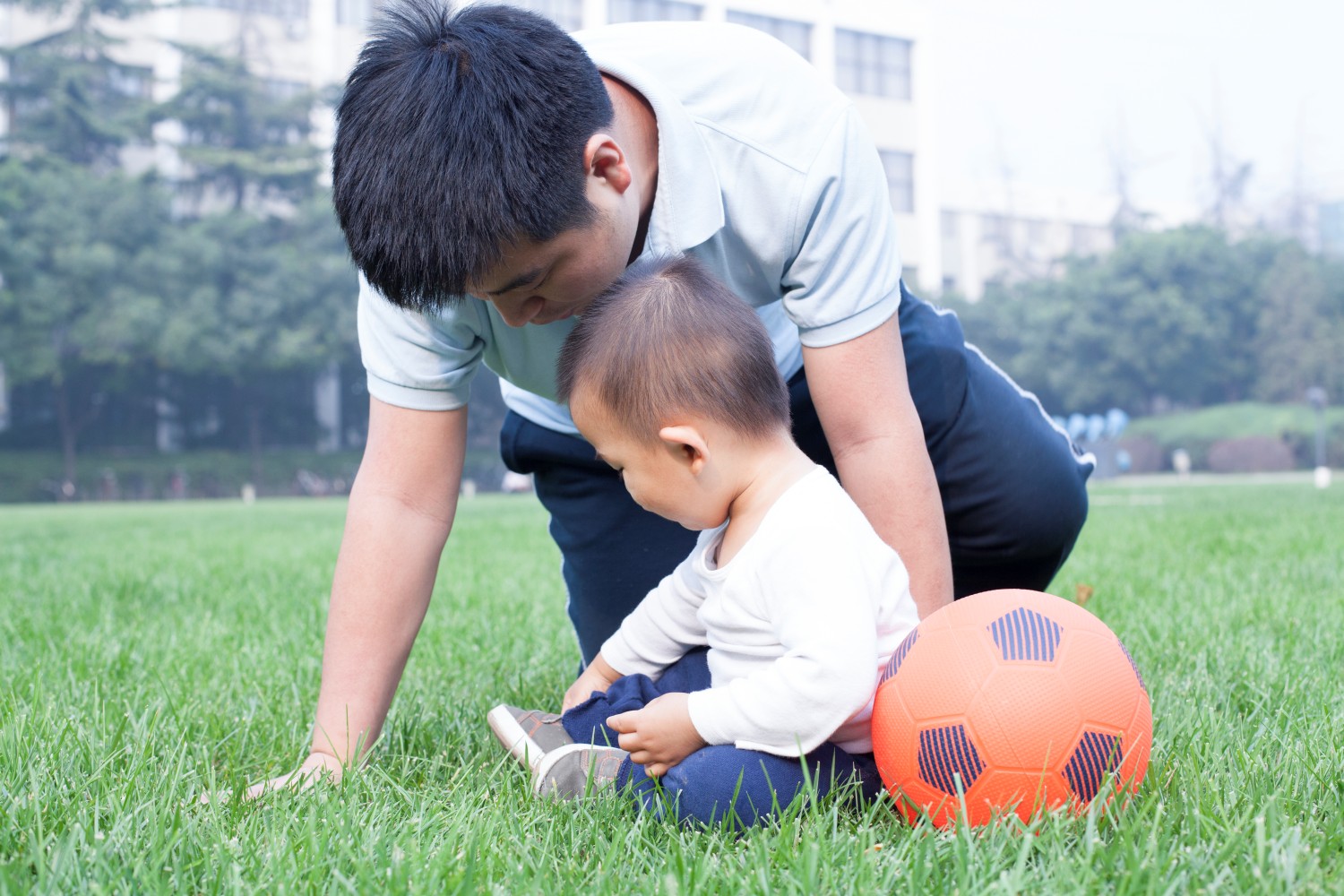 Yếu tố ảnh hưởng đến chiều dài và cân nặng của bé