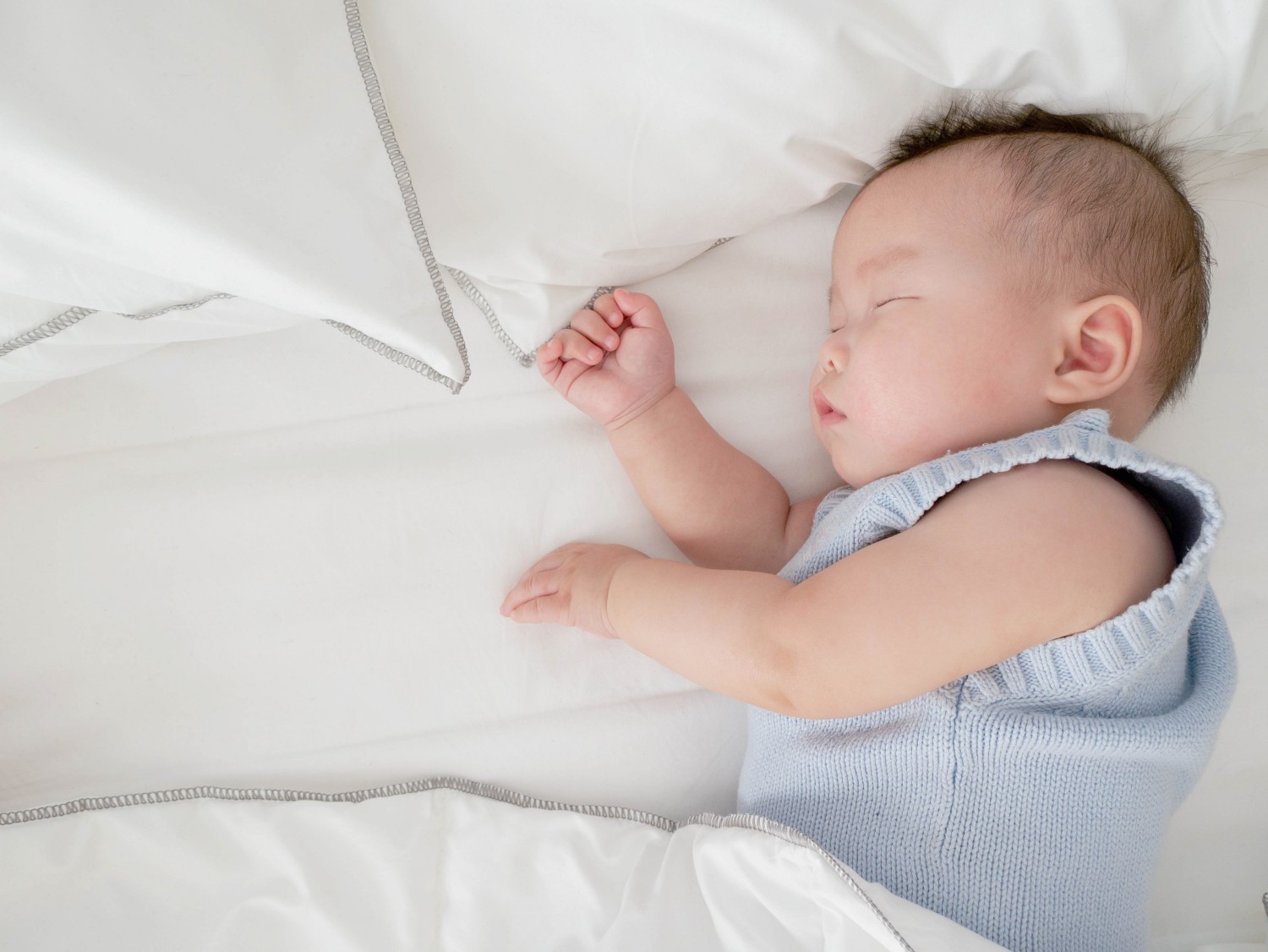 Bé cần ngủ đầy đủ để phát triển khỏe mạnh