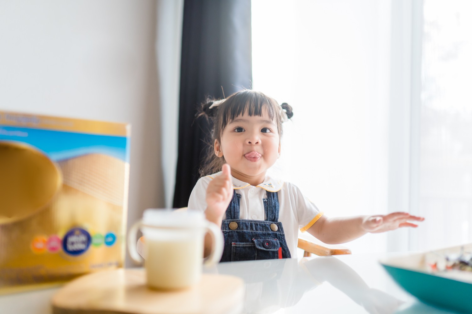 Chọn sữa công thức phù hợp cho bé