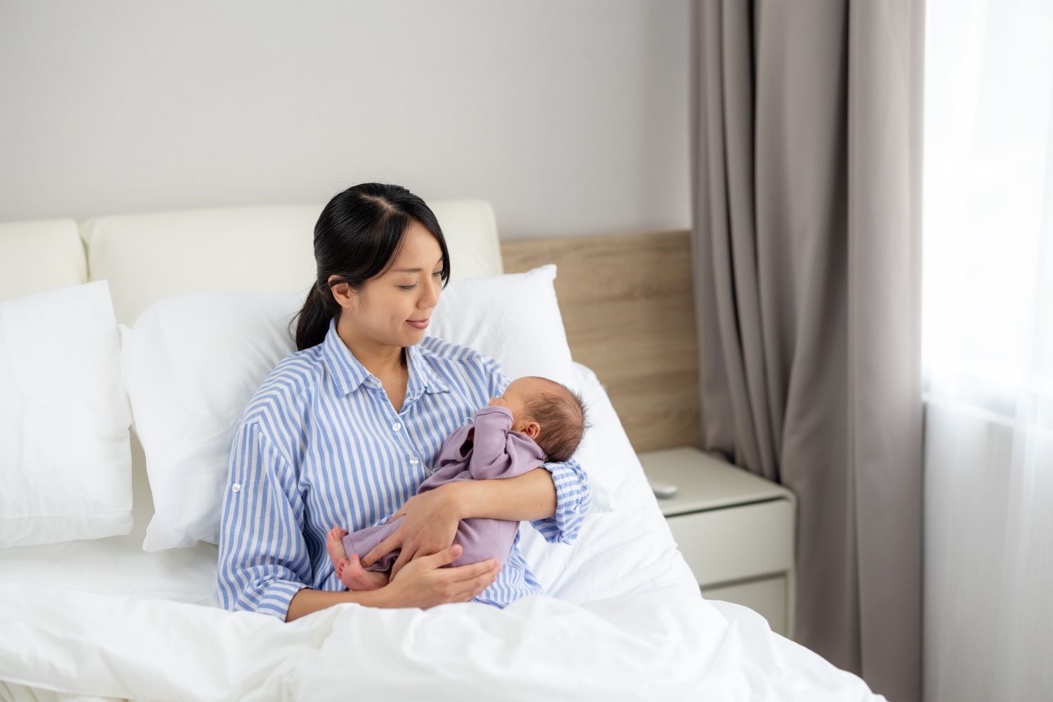 Sữa mẹ là nguồn dinh dưỡng tốt nhất cho trẻ nhỏ