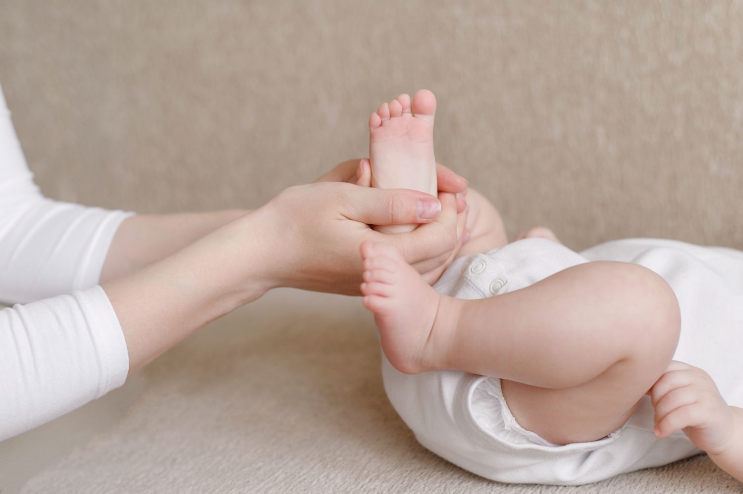 dấu hiệu trẻ bị chướng bụng đầy hơi