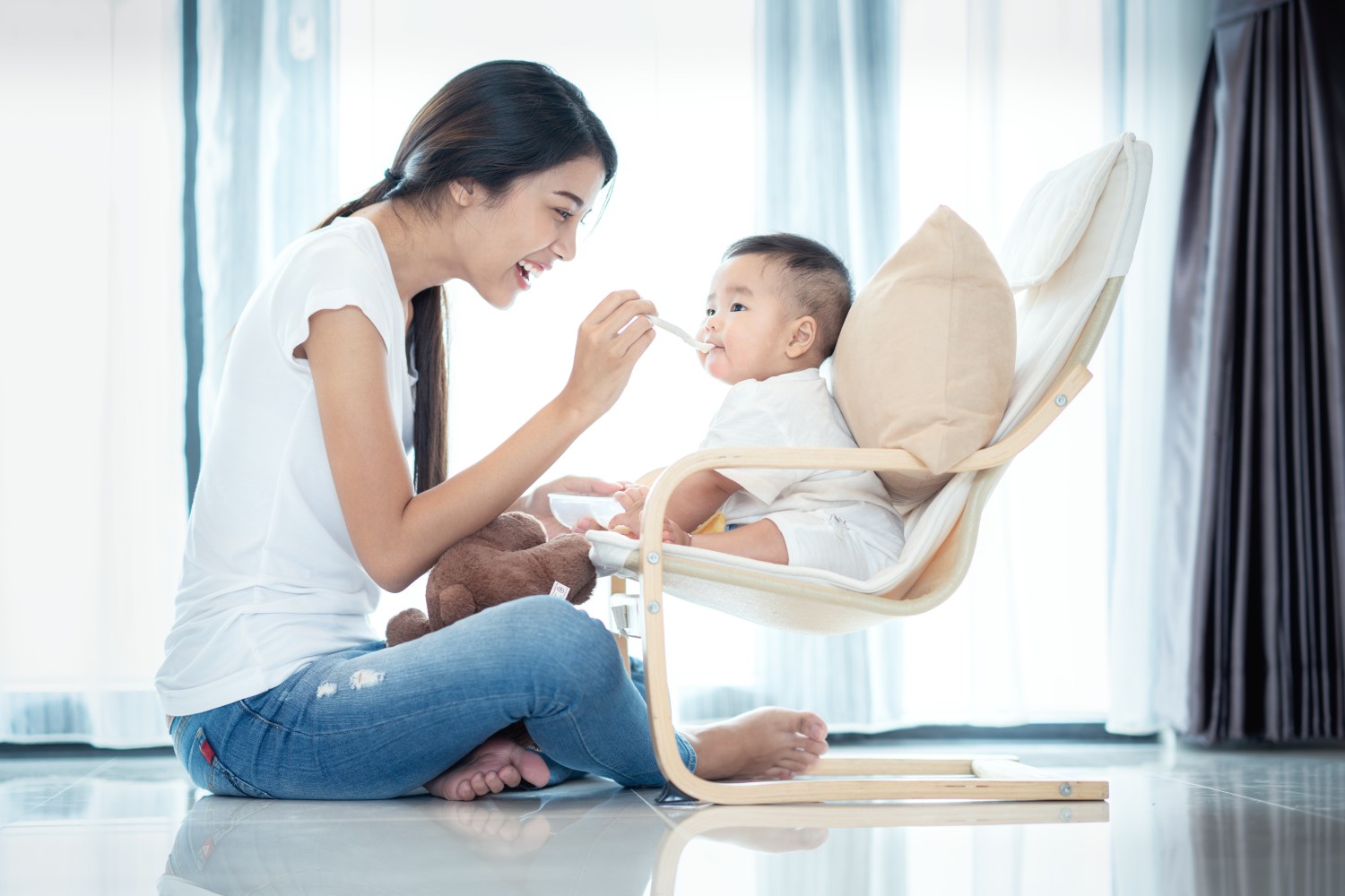 Trẻ 8 tháng cần bổ sung các chất nào?