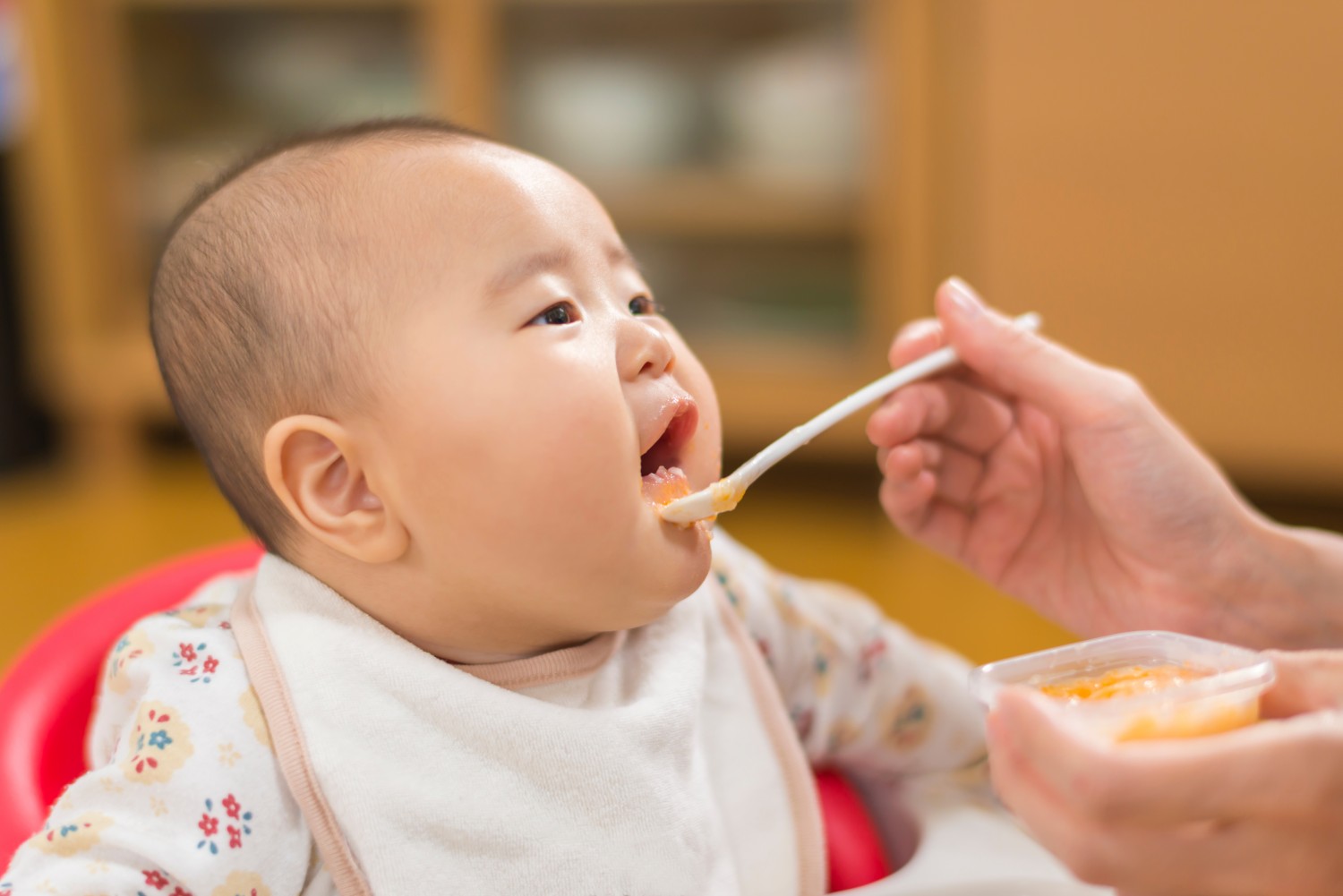 Thực đơn ăn dặm cho bé 6 tháng