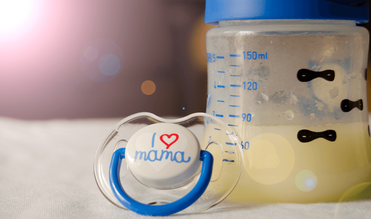 Sữa non là sữa được tiết ra trong vài ngày đầu tiên sau sinh