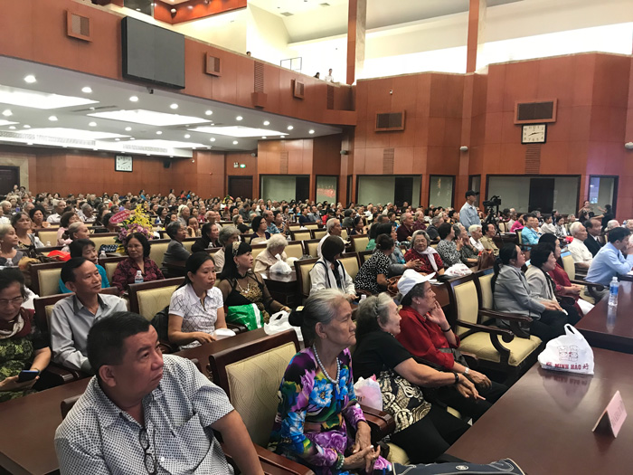 Vinamilk  đồng hành tổ chức lễ mừng thọ & chăm sóc sức khoẻ người cao tuổi 3