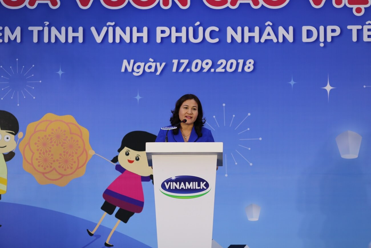 Quỹ sữa vươn cao Việt Nam và Vinamilk  đem niềm vui ngày tết trung thu đến cho trẻ em tỉnh Vĩnh Phúc 2