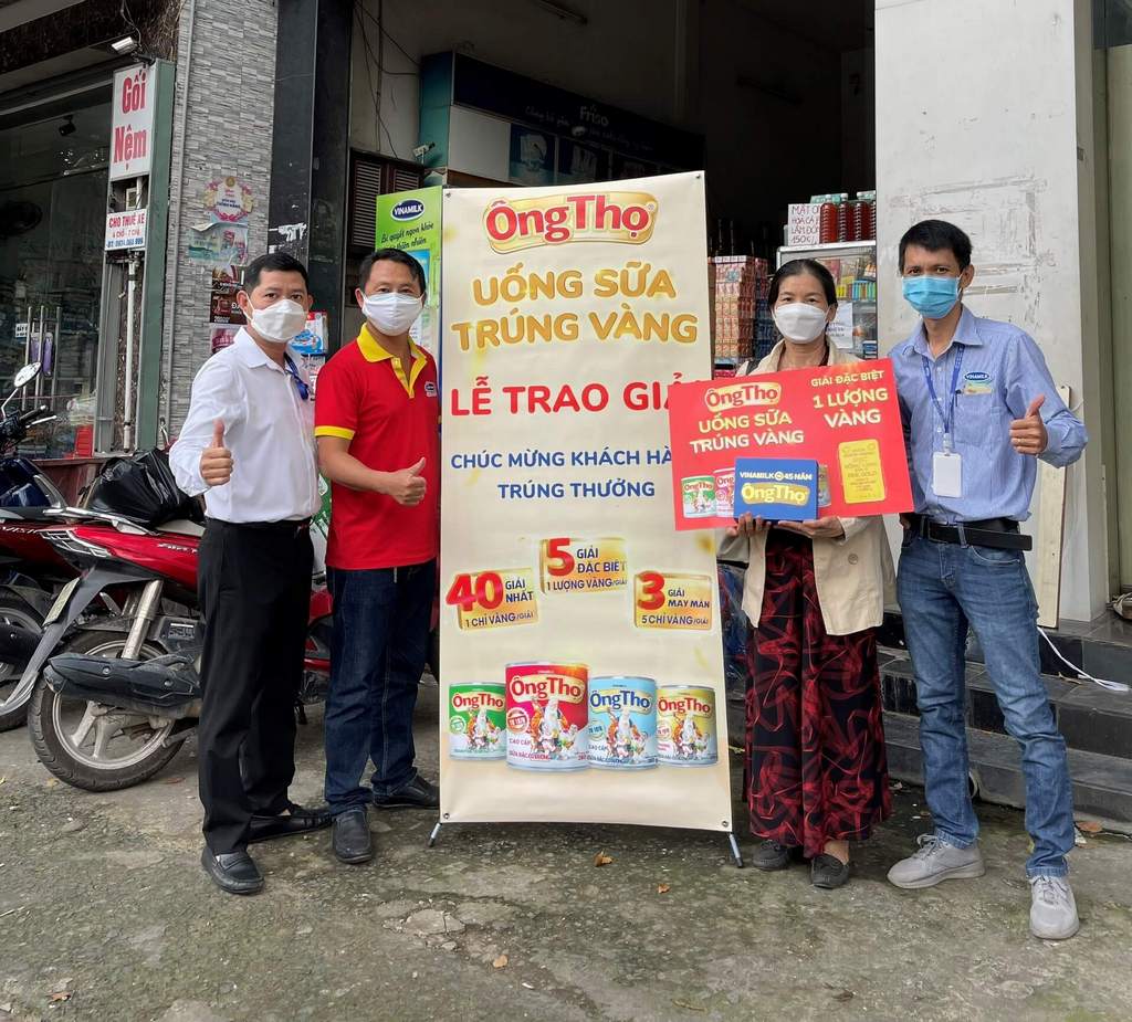 Bình thường mới, người tiêu dùng nhân đôi niềm vui khi bất ngờ trúng 1 lượng vàng từ chương trình “Uống sữa Ông Thọ, trúng vàng” 3