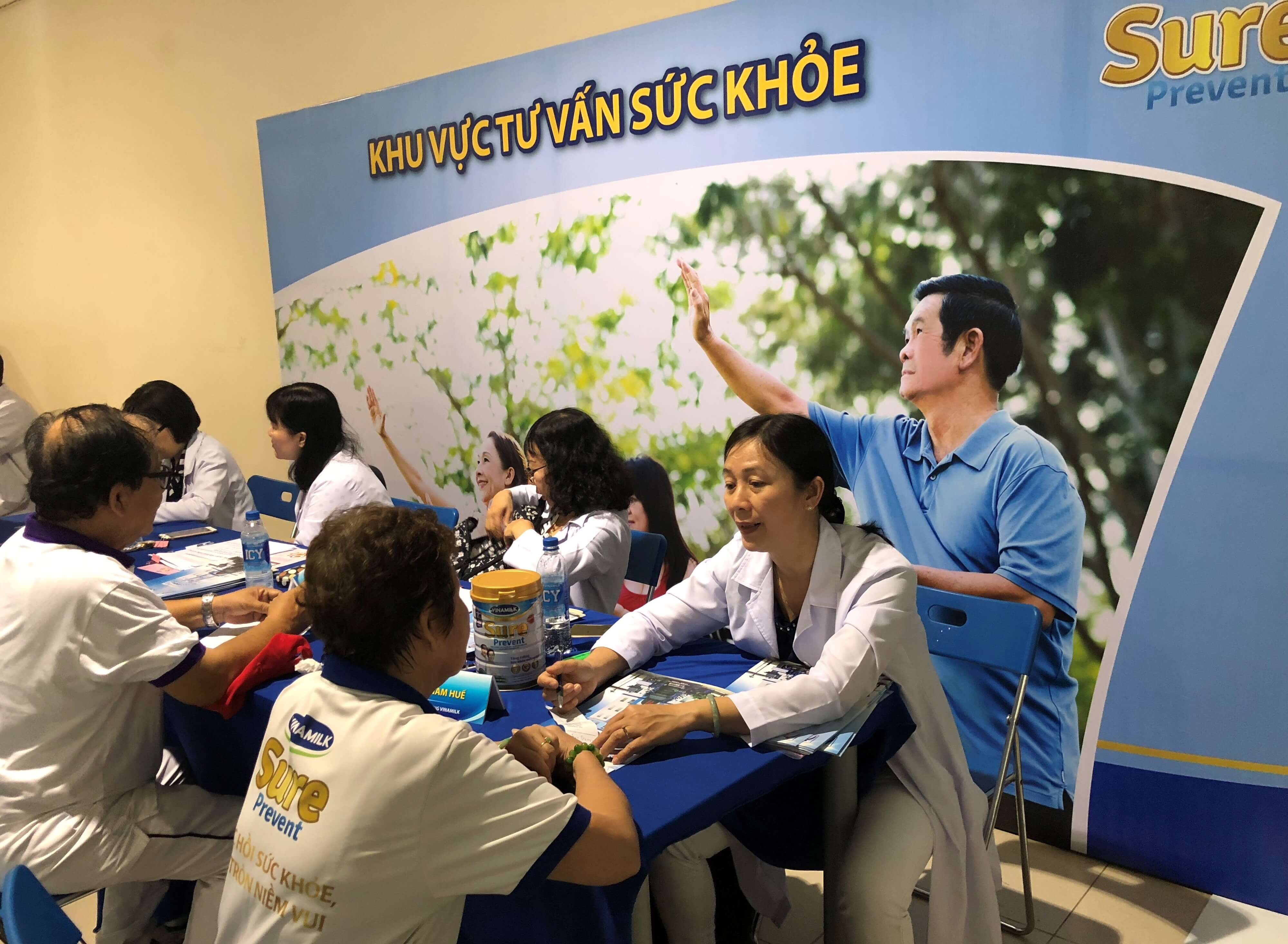 Vinamilk Sure Prevent tiếp tục đồng hành  chăm sóc sức khoẻ hơn 2.600 người cao tuổi 5