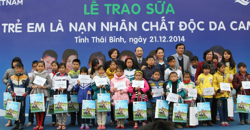 54.000 ly sữa cho trẻ nhiễm chất độc da cam 1