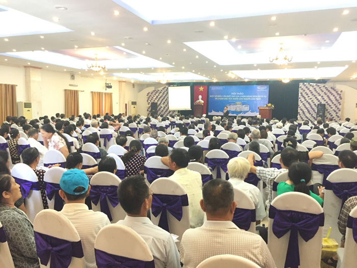 Điều cần thiết khi lựa chọn hàng hóa dịch vụ và tư vấn dinh dưỡng, chăm sóc sức khỏe cho người cao tuổi cùng Vinamilk 2