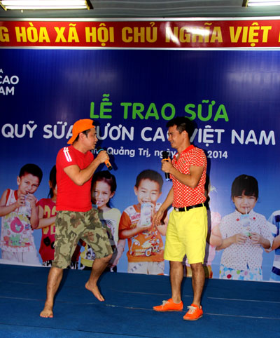 Quỹ sữa “Vươn cao Việt Nam” đến với trẻ em Quảng Trị 8