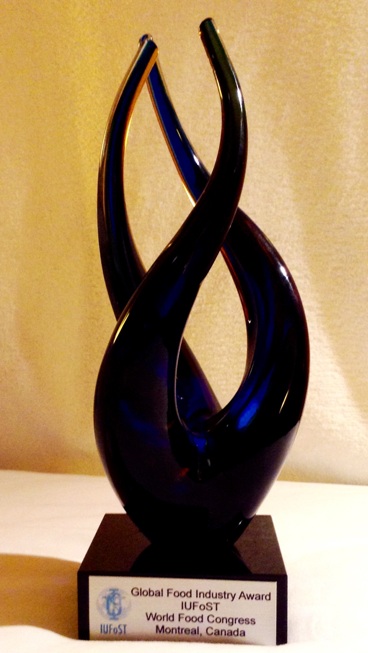 Vinamilk đạt giải thưởng IUFoST 2014 tại Canada 2