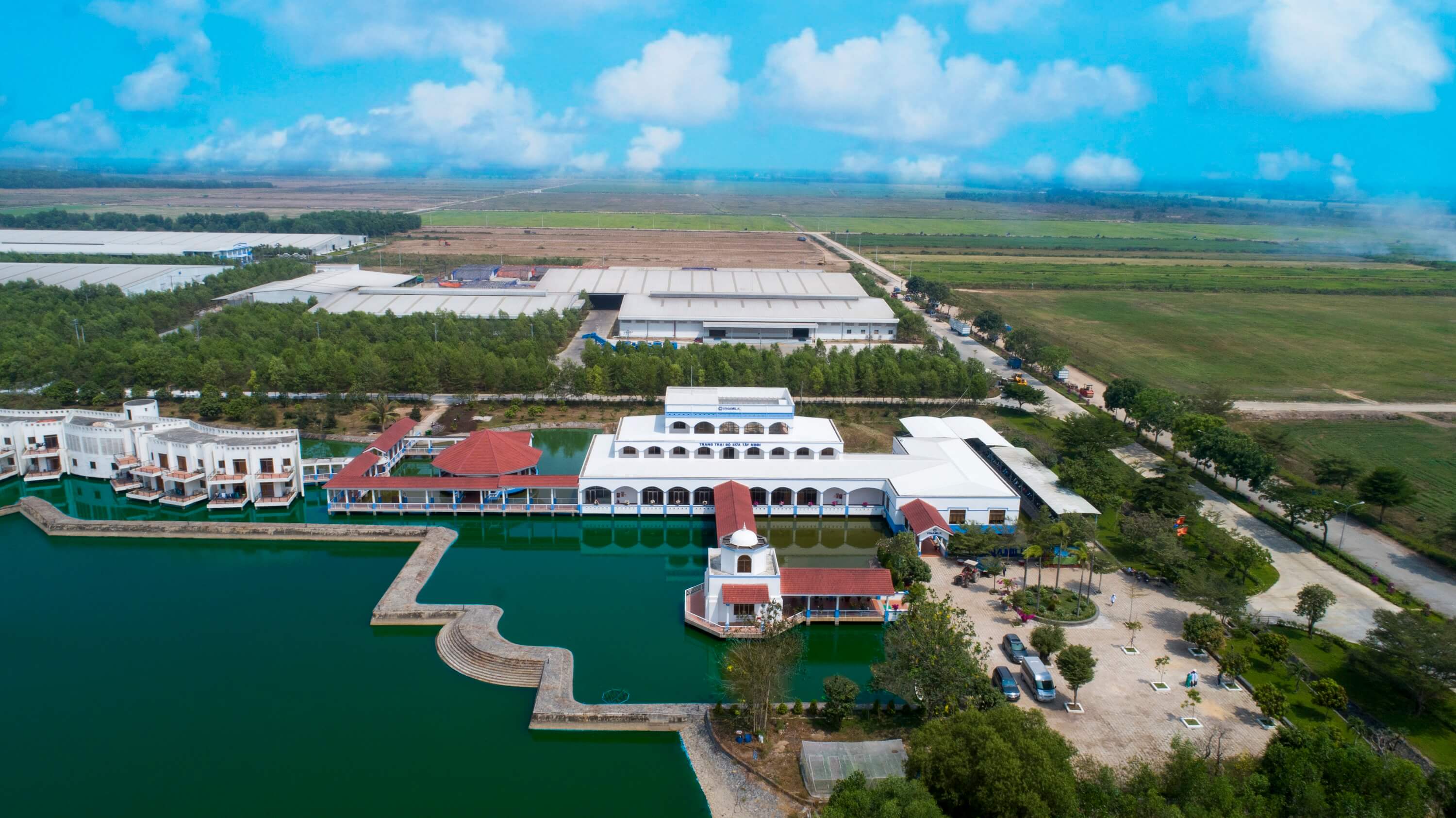 Resort bò sữa Vinamilk Tây Ninh - Ngôi nhà của những cô bò hạnh phúc 3
