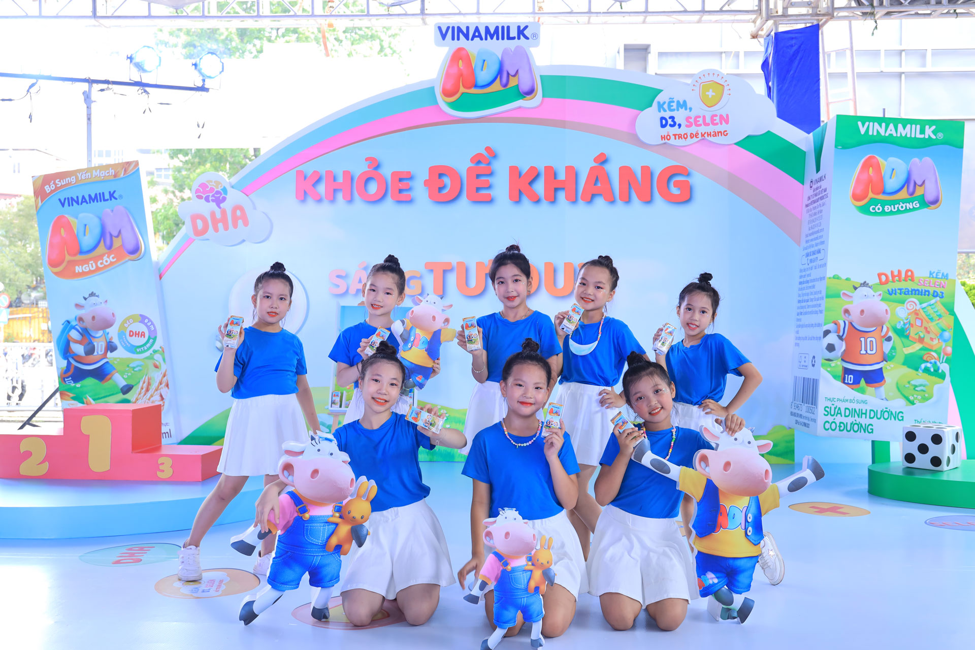 Vinamilk tổ chức hoạt động dành cho trẻ em nhân ngày sữa thế giới & Quốc tế thiếu nhi 1.6 6
