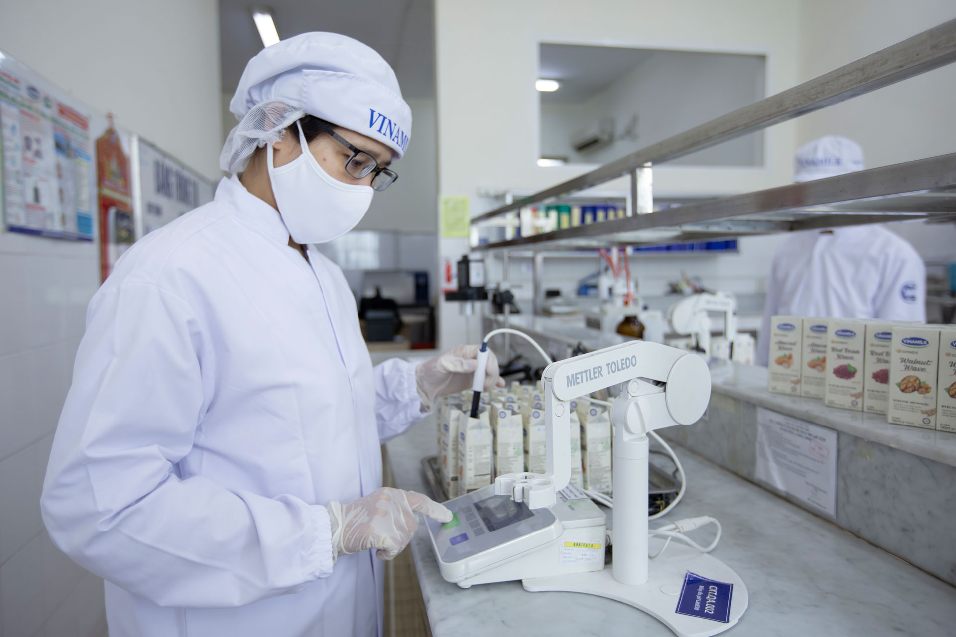 Giới thiệu dòng sản phẩm sữa hạt cao cấp vào thị trường Hàn Quốc, Vinamilk ký thành công hợp đồng xuất khẩu 1,2 triệu usd 6