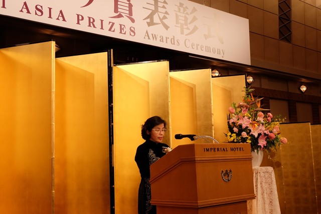 Bà Mai Kiều Liên nhận giải thưởng Nikkei châu Á 2015 2