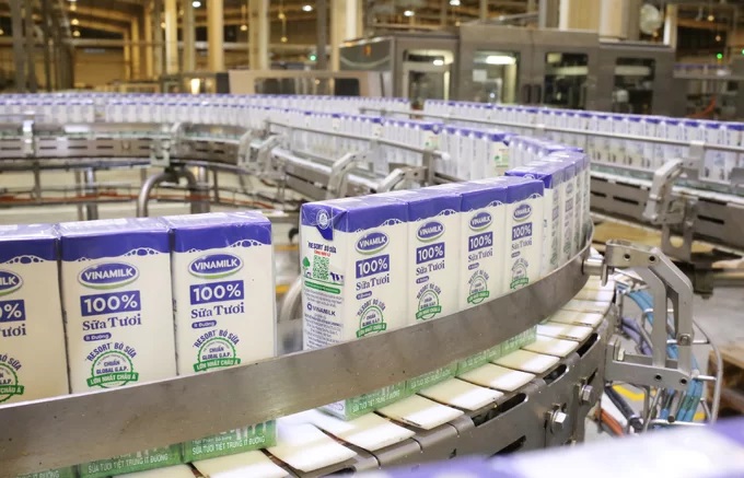 Thứ trưởng Nông nghiệp Mỹ thăm siêu nhà máy sữa Vinamilk 8