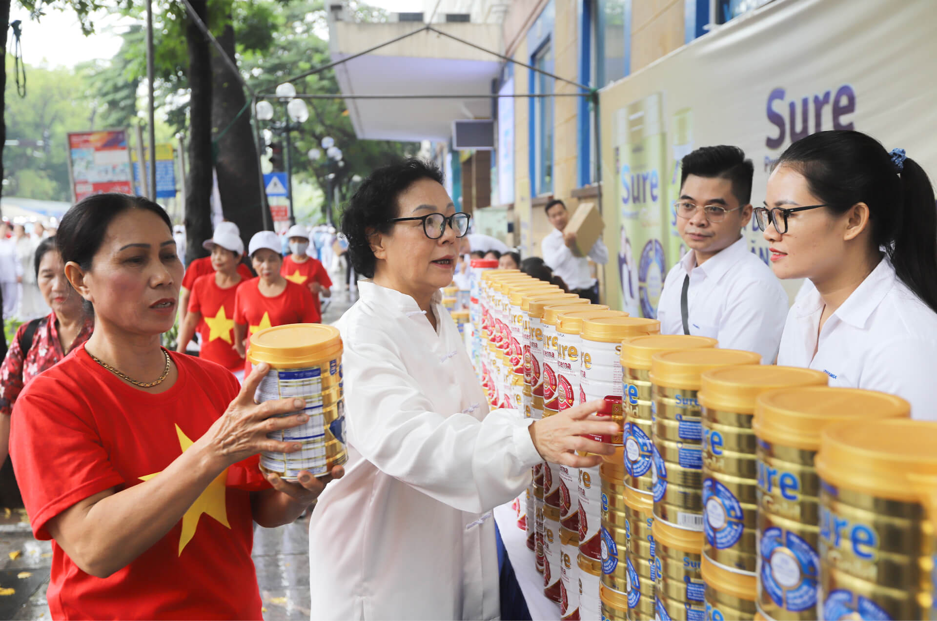 VINAMILK SURE PREVENT GOLD ĐỒNG HÀNH LAN TỎA CẢM HỨNG RÈN LUYỆN SỨC KHỎE CHO NGƯỜI CAO TUỔI 10