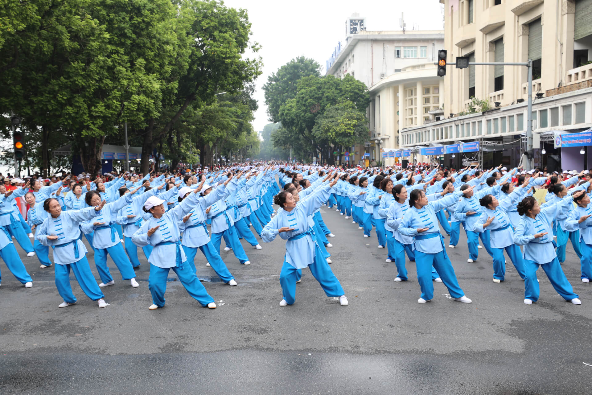 VINAMILK SURE PREVENT GOLD ĐỒNG HÀNH LAN TỎA CẢM HỨNG RÈN LUYỆN SỨC KHỎE CHO NGƯỜI CAO TUỔI 6