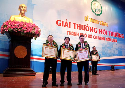 Cả 3 nhà máy của Vinamilk ở TP HCM nhận giải thưởng Môi trường 1