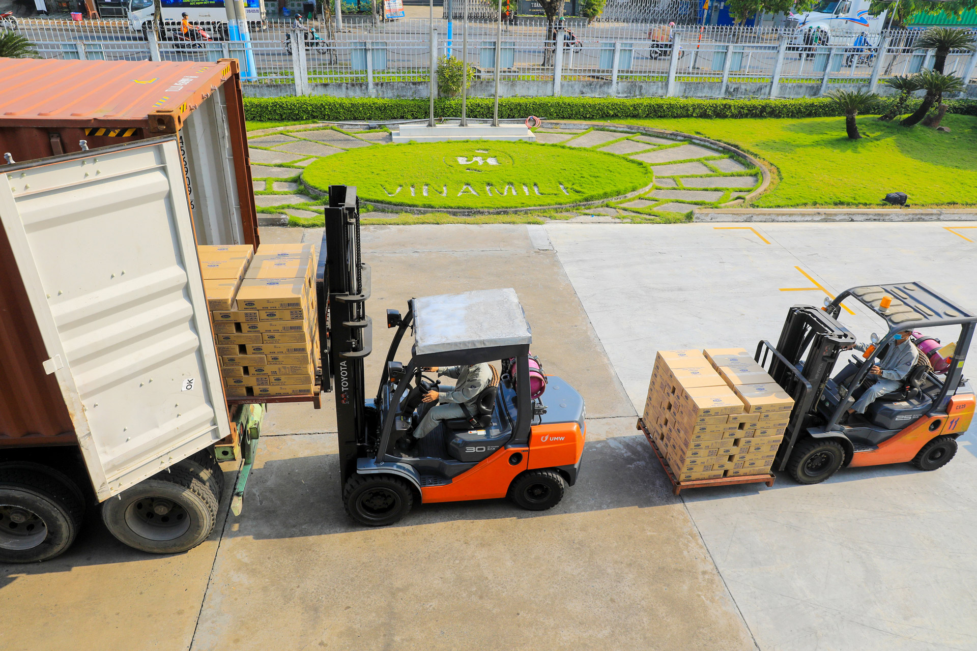 Ngành sữa được dự đoán khởi sắc nhờ tin vui đầu năm của Vinamilk 6