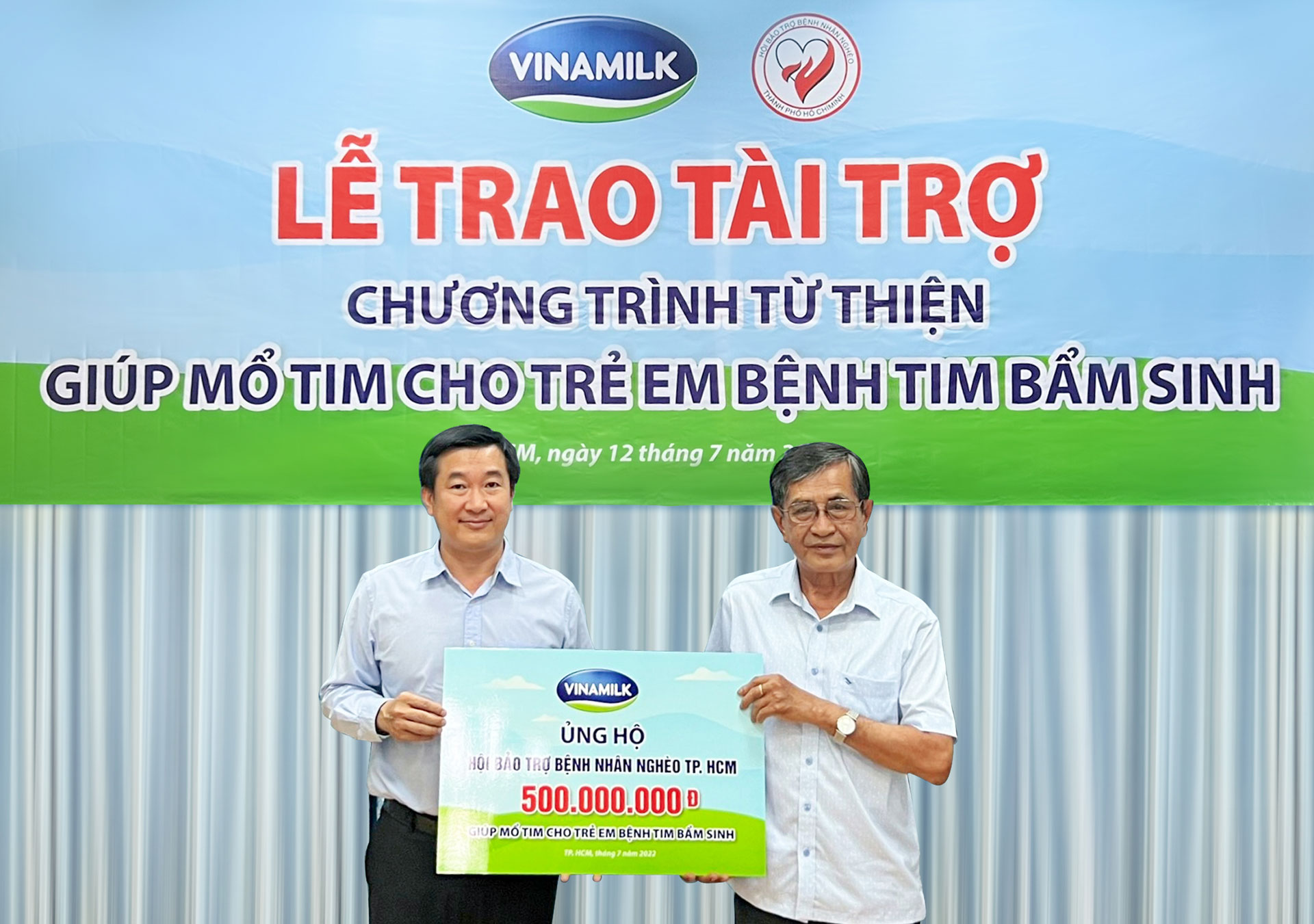 Vinamilk tiếp tục ủng hộ Hội Bảo trợ Bệnh nhân nghèo TP.HCM 500 triệu đồng cho các bệnh nhi nghèo mổ tim năm 2022 1