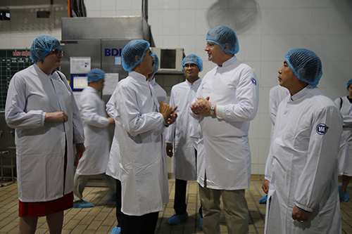 Đại sứ quán Mỹ đánh giá cao hợp tác thương mại với Vinamilk 2