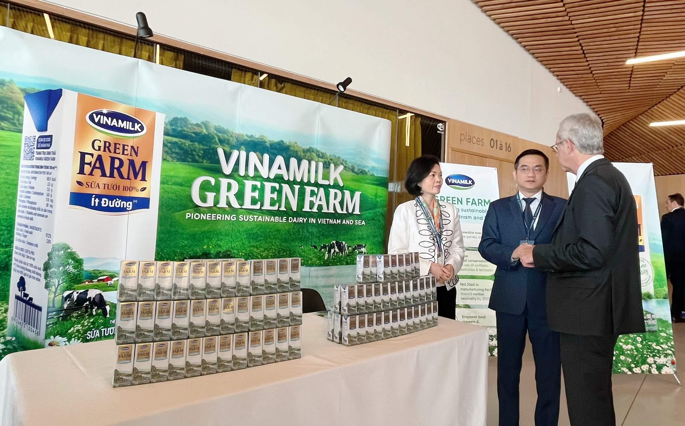 Mô hình phát triển bền vững “Vinamilk Green Farm” được chia sẻ tại hội nghị sữa toàn cầu 3