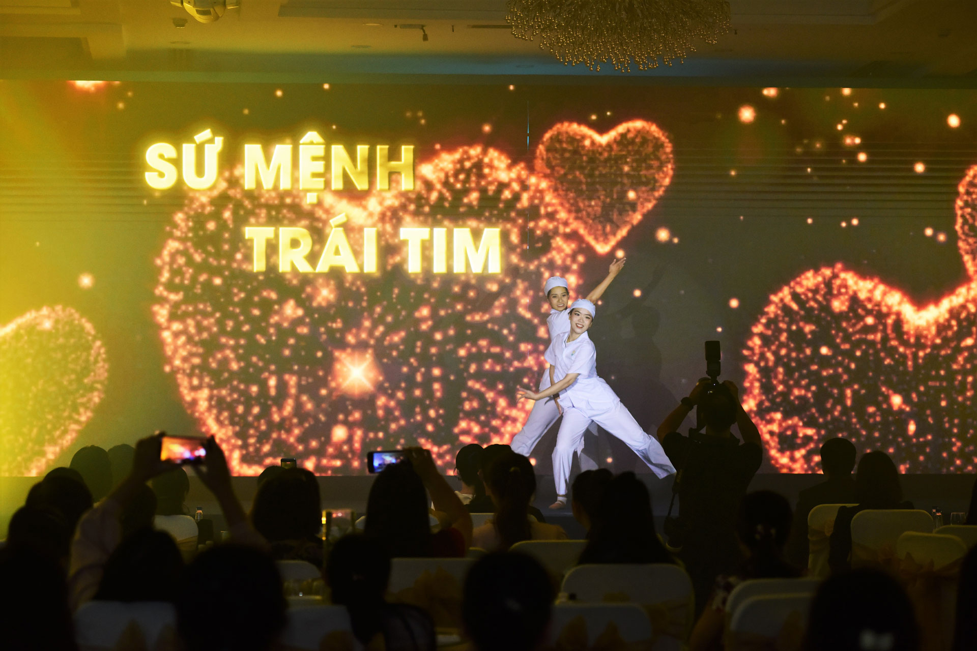 Vinamilk đồng hành cùng Hội Nữ hộ sinh Việt Nam chăm sóc sức khỏe 1