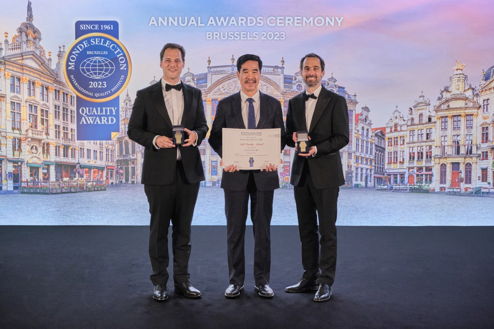 Các chứng nhận, giải thưởng của Vinamilk hình 7