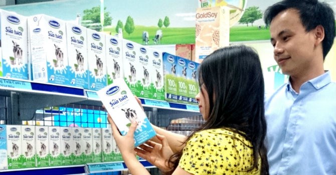 Sữa tươi tiệt trùng của Vinamilk đạt thương hiệu vàng thực phẩm Việt Nam 2014 (*) 1