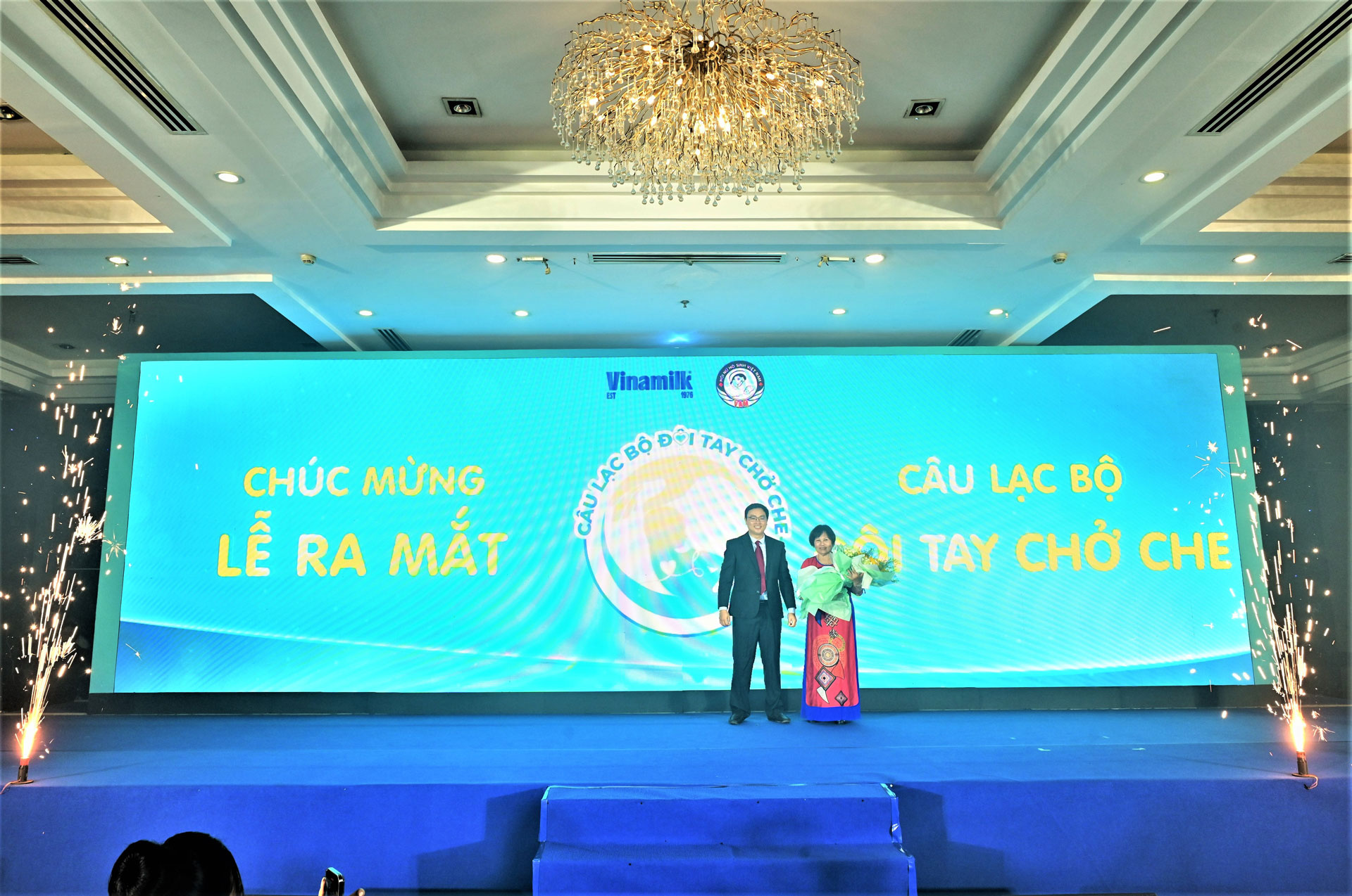 Vinamilk đồng hành cùng Hội Nữ hộ sinh Việt Nam chăm sóc sức khỏe 2