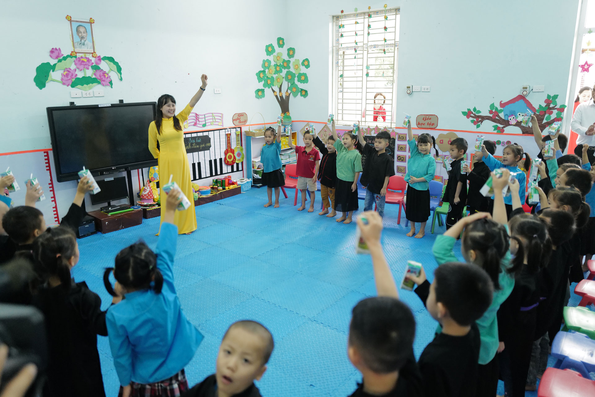 Vinamilk & quỹ sữa vươn cao Việt Nam khởi động hành trình năm thứ 16 tại Quảng Ninh 9