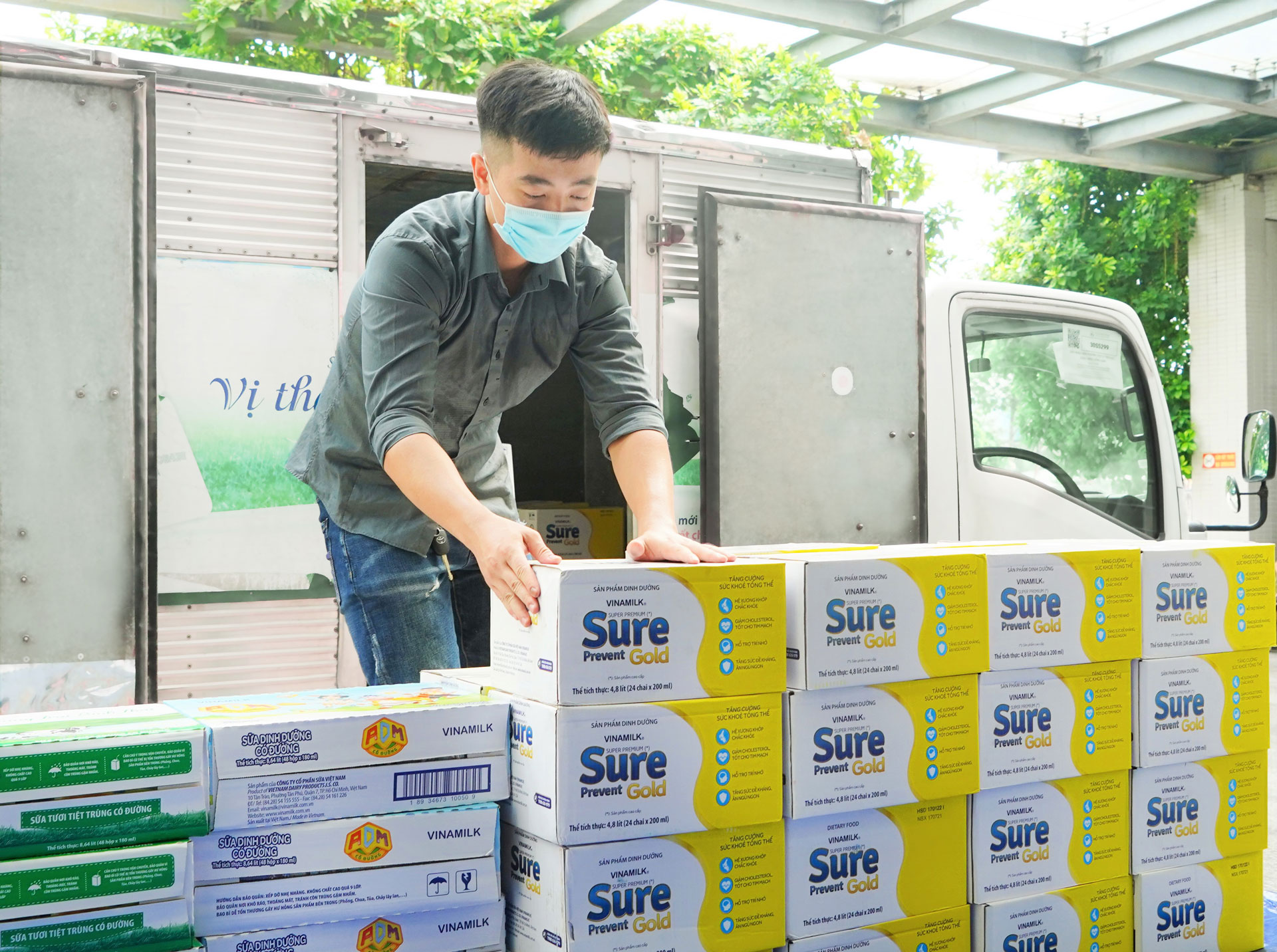 Vinamilk đẩy mạnh hành trình tiếp sức tuyến đầu trong giai đoạn cao điểm chống dịch tại 50 bệnh viện trên cả nước 2